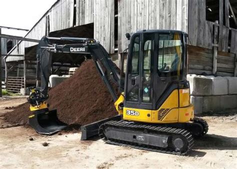 John Deere 35D with Tiltrotator 